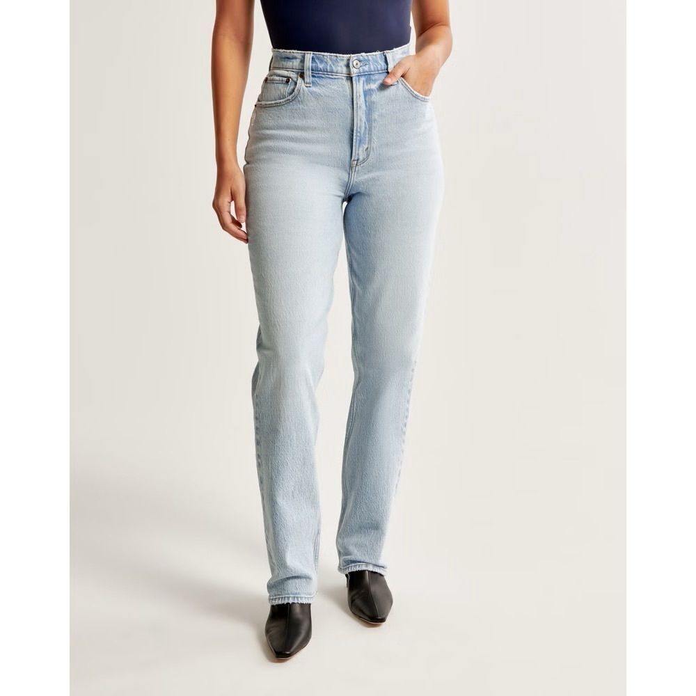 NWT ABERCROMBIE & FITCH Curve Love Ultra High Rise Jeans in Light Wash